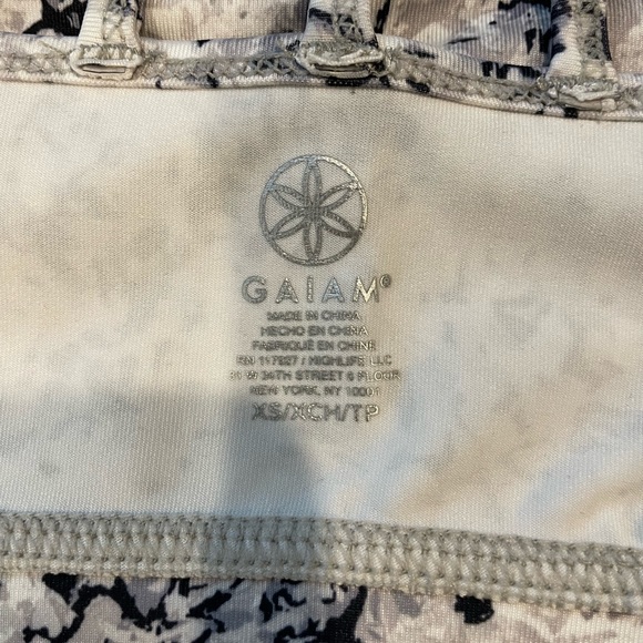 2 for $18 🦾 Gaiam Strappy Sports Bar - Picture 7 of 8